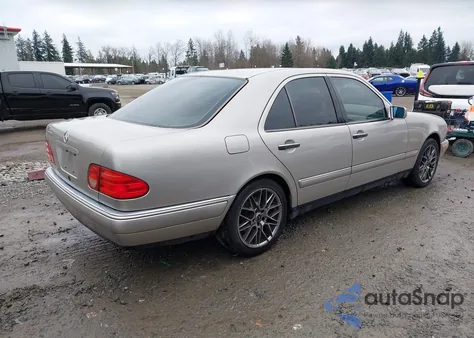 1999 Mercedes-Benz E 430 z USA, uszkodzony, nr VIN WDBJF70H7XA763198